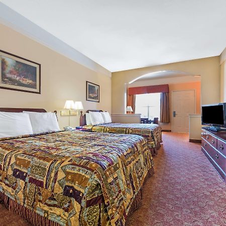 ซูเปอร์ 8 บาย วินด์แฮม กรีนวิลล์ Hotel ภายนอก รูปภาพ