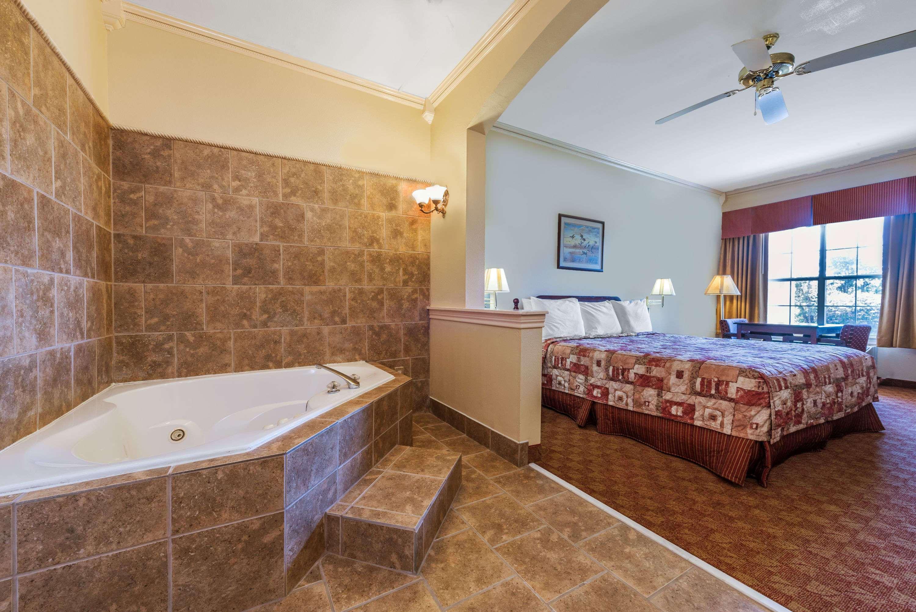 ซูเปอร์ 8 บาย วินด์แฮม กรีนวิลล์ Hotel ภายนอก รูปภาพ